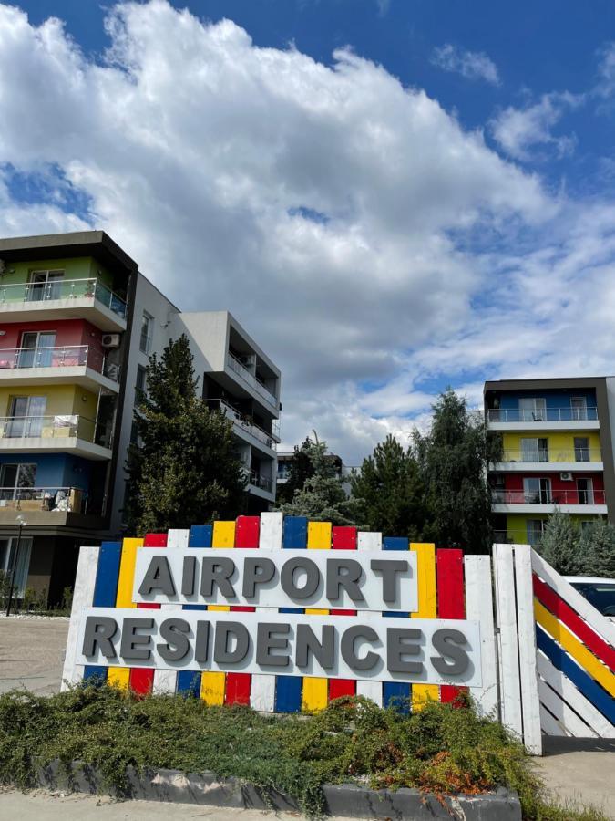 Bucharest Airport Henri Coanda & Therme-Self Check-In Otopeni Bagian luar foto